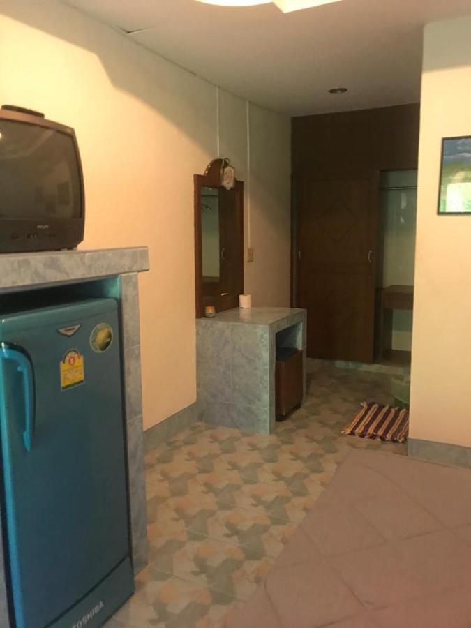 Oyo 851 On Hill Residence Patong Exterior foto