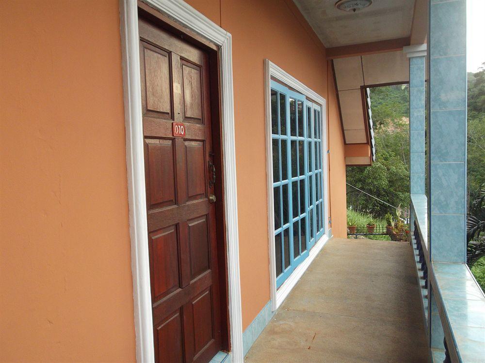 Oyo 851 On Hill Residence Patong Exterior foto