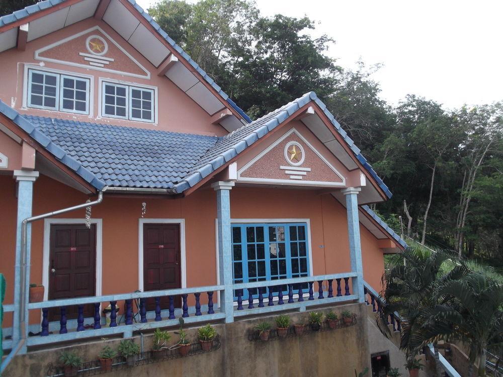 Oyo 851 On Hill Residence Patong Exterior foto