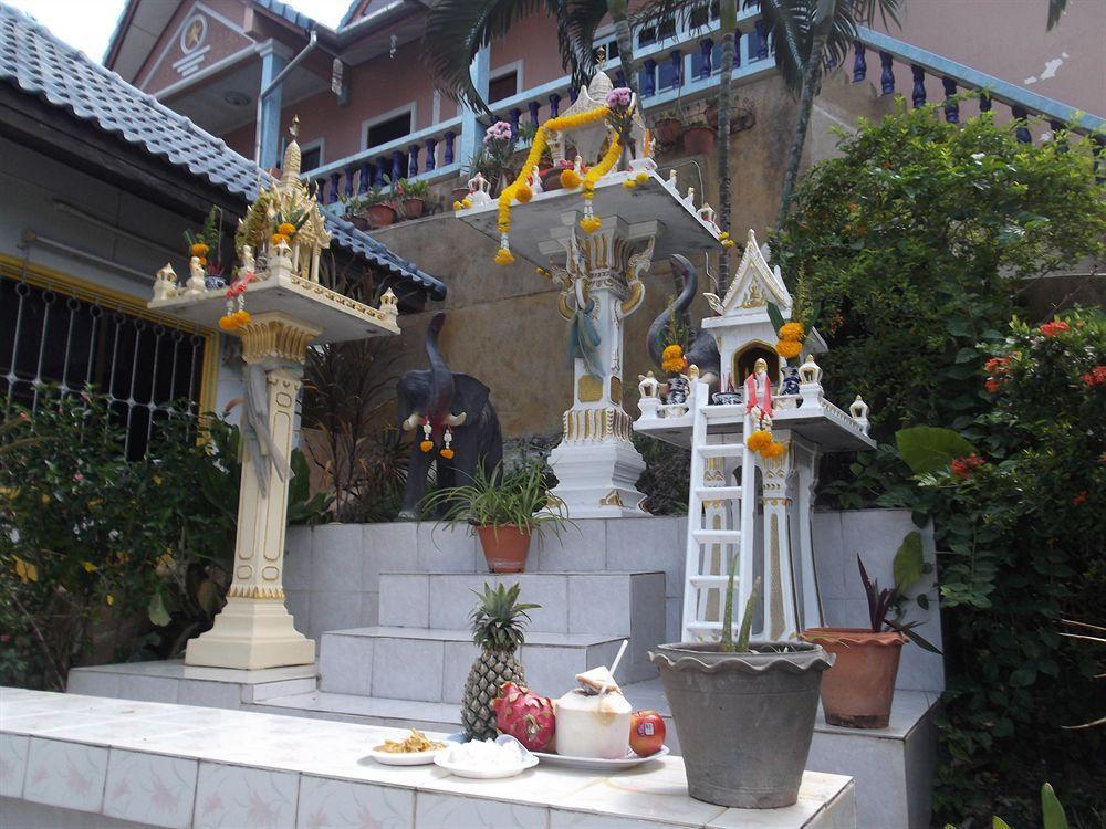 Oyo 851 On Hill Residence Patong Exterior foto