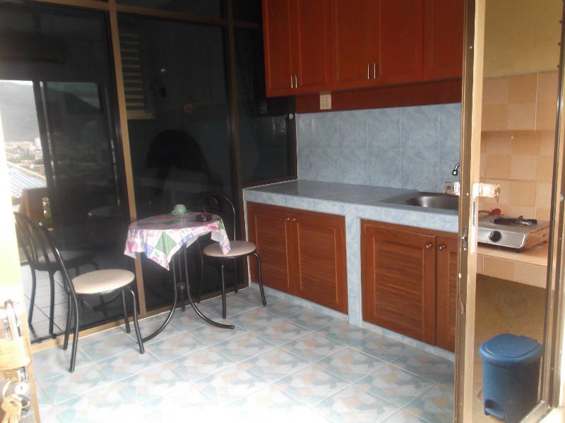 Oyo 851 On Hill Residence Patong Exterior foto