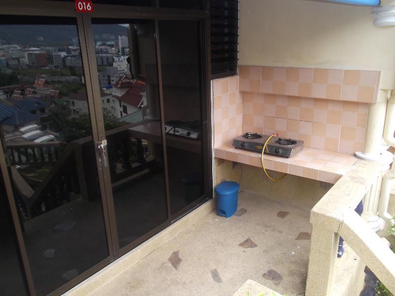 Oyo 851 On Hill Residence Patong Exterior foto